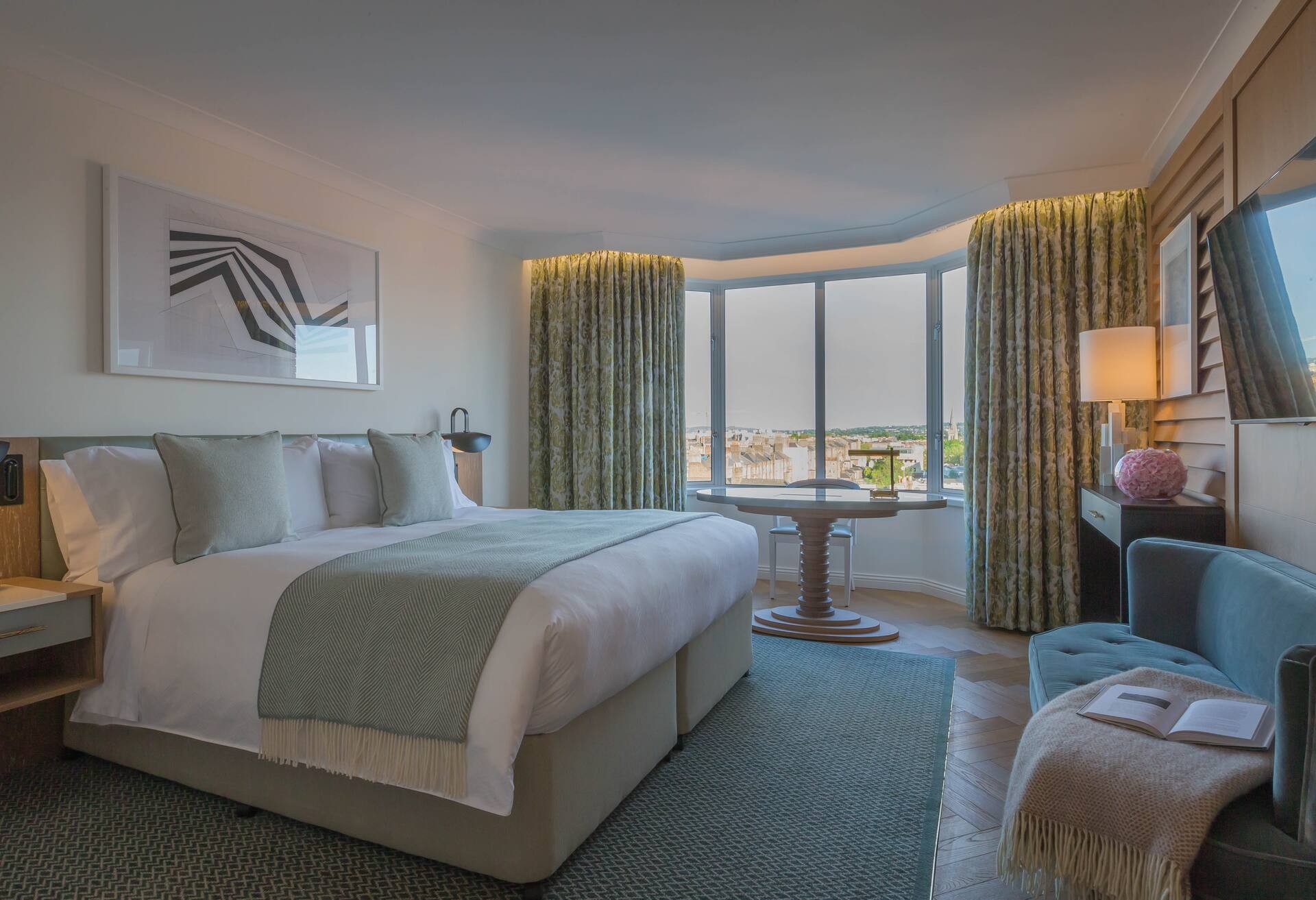 Premier King Room with View