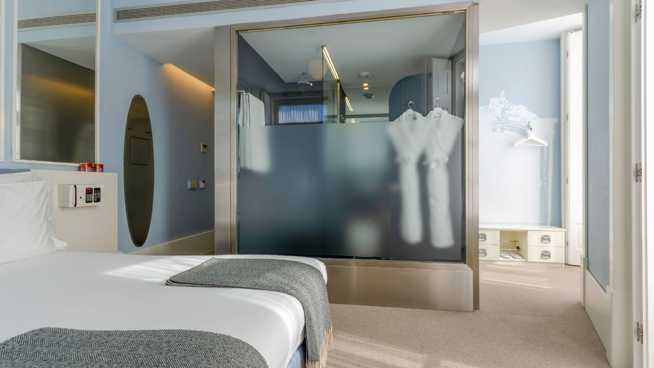 Lx Boutique Hotel