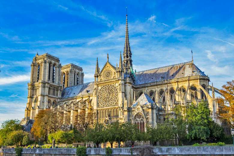 Cathédrale Notre-Dame de Paris: Audio Guide App by TouringBee