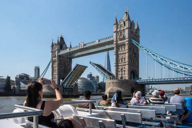 London: Westminster to Tower Bridge Thames River Cruise