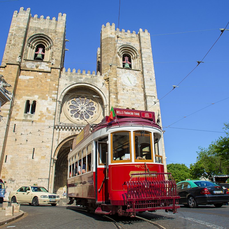 Lisbon: Historic Hills Hop-on Hop-off Tram Tour
