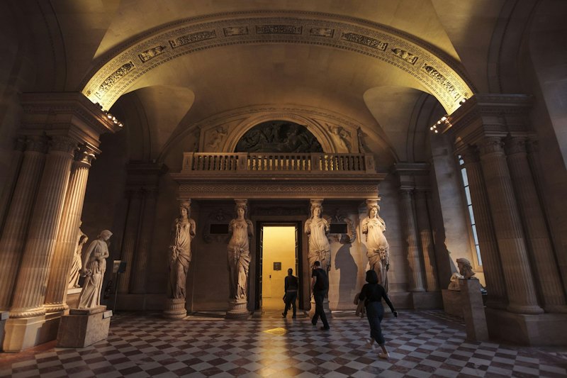 Louvre Museum: Dedicated Entry + Guided Tour