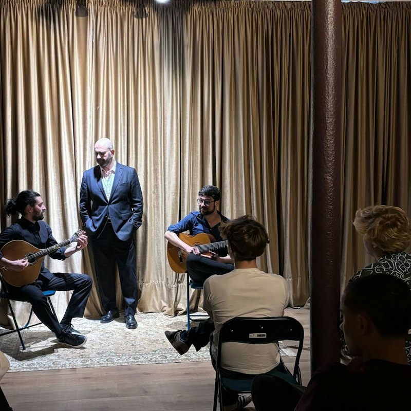 Lisbon: Live Fado Show with Port Wine
