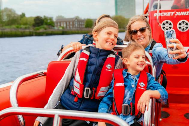 London: Speedboat Experience by Thames Rockets