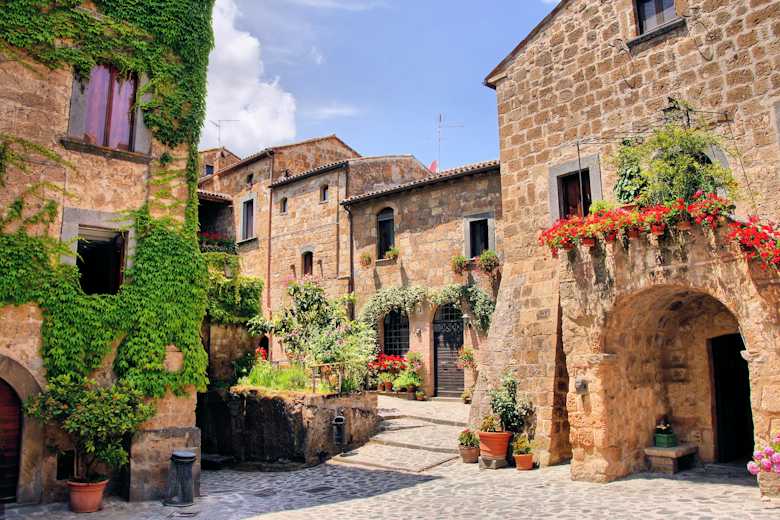 Civita di Bagnoregio, Montepulciano & Orvieto: Tour from Rome + Lunch & Wine