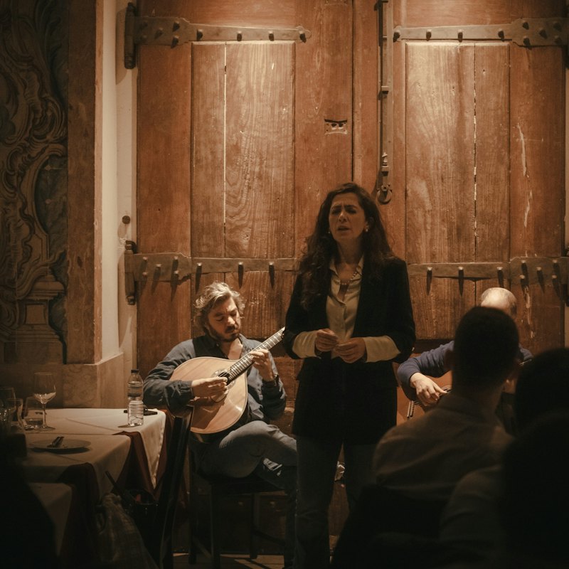 Mesa de Frades: Traditional Fado Show with Dinner