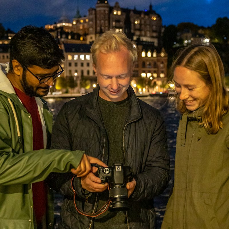 Stockholm: Guided Night Photo Walk Tour