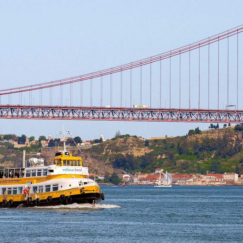 Lisbon: Hop-on Hop-off Boat Tour by Yellow Boat