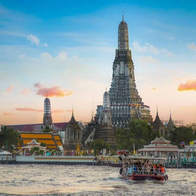 Wat Pho & Wat Arun: Guided Walking Tour