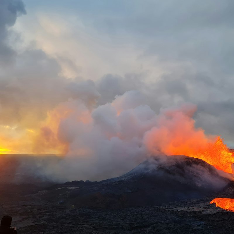 Litla Hrút Volcano: Hiking Tour from Reykjavik