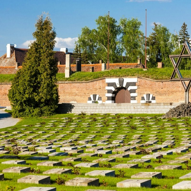 Terezin Concentration Camp: Guided Tour + Transport