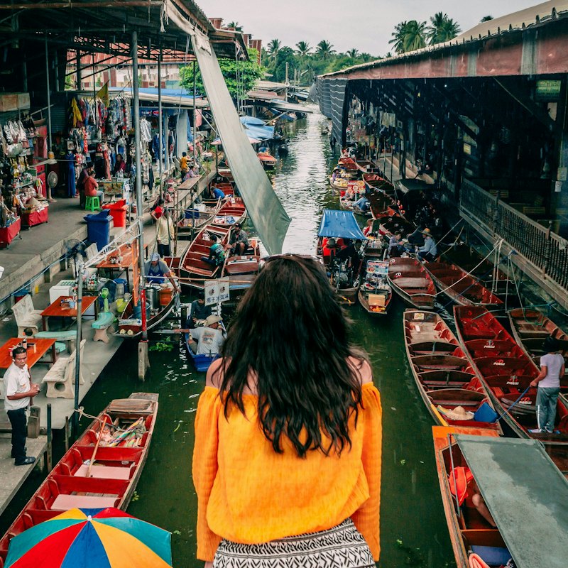 Maeklong Railway Market, Damnoen Floating Market & Grand Palace: Guided Day Tour