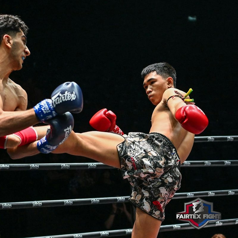 Lumpinee Boxing Stadium: Muay Thai Saturday Match