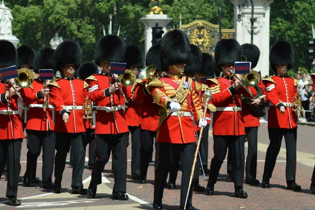 London: Changing of the Guard Walking Tour