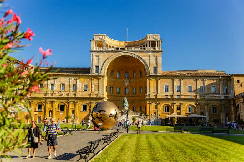 Vatican Museums, Sistine Chapel & Rome Pantheon: Fast Track Ticket