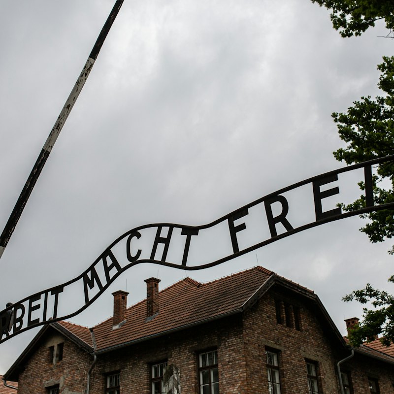 Auschwitz-Birkenau: Guided Tour + Private Transfer
