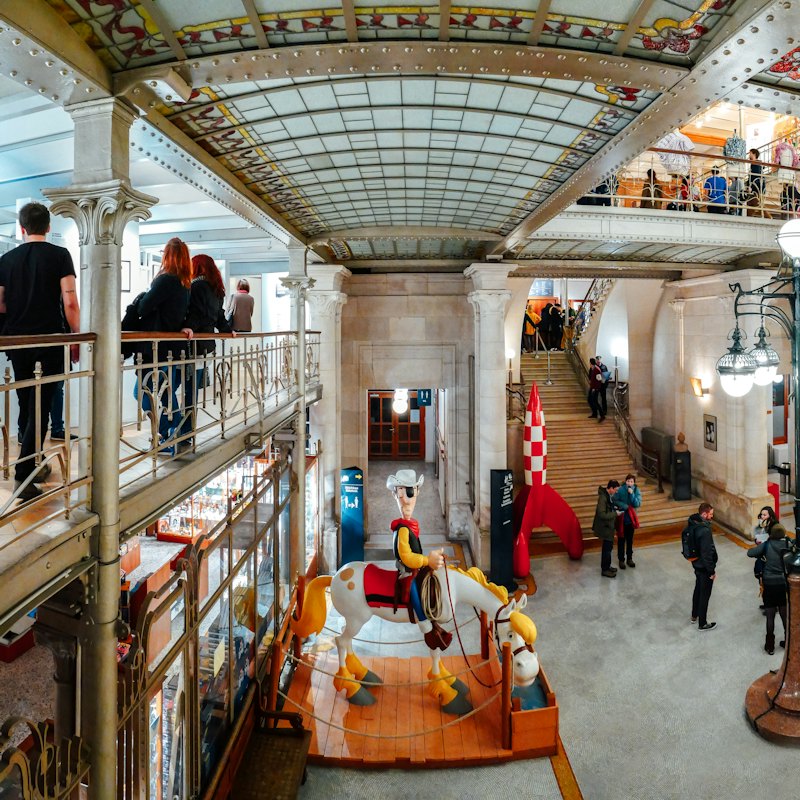 Brussels Card: 30+ Attractions + Discounts + STIB Public Transport