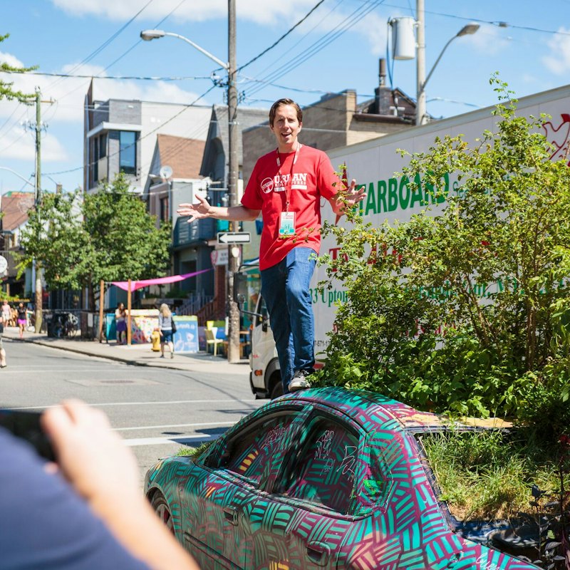 Toronto: Kensington Market & Chinatown Guided Walking Tour